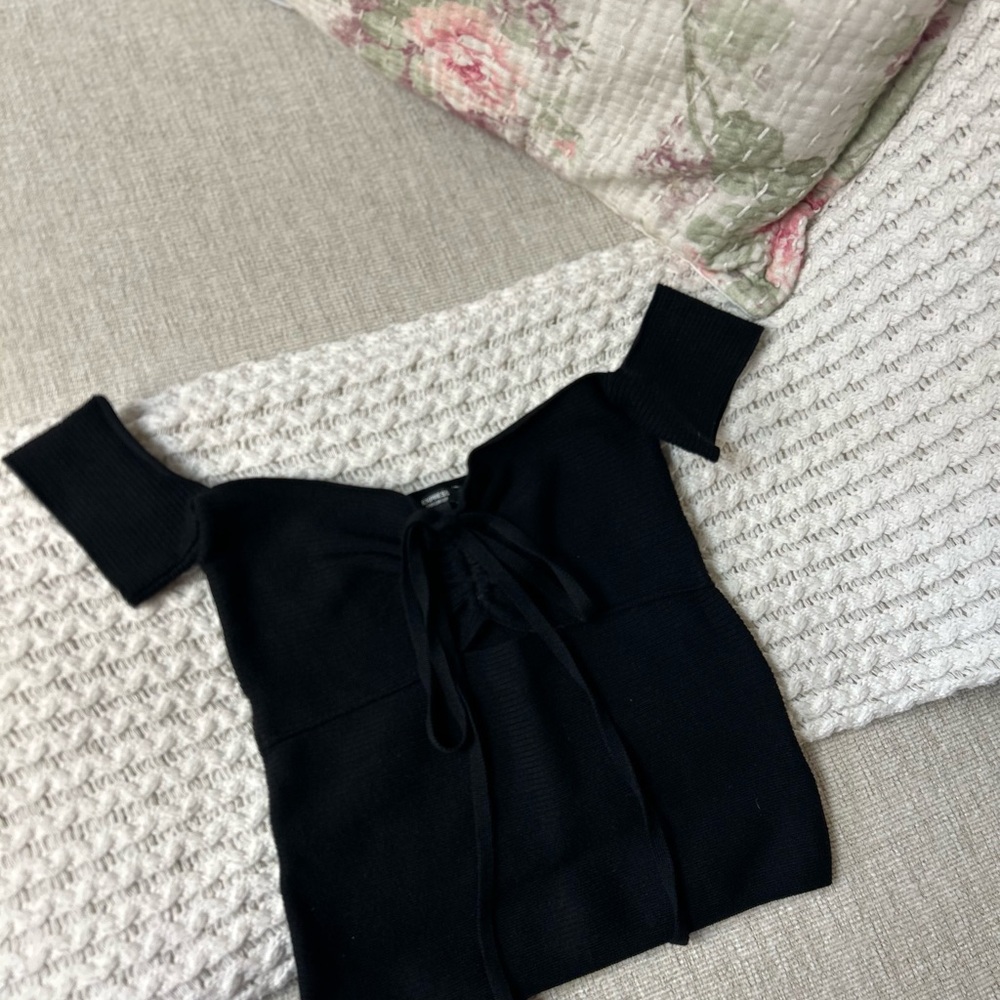 Express Body Contour Black Crop Top